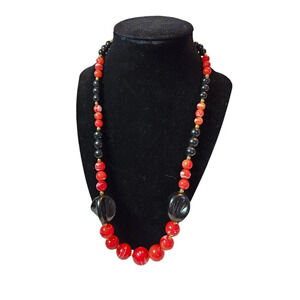 Red Swirl And Black Beaded Plastic Vtg Necklace Clamp Closure 23 Inches